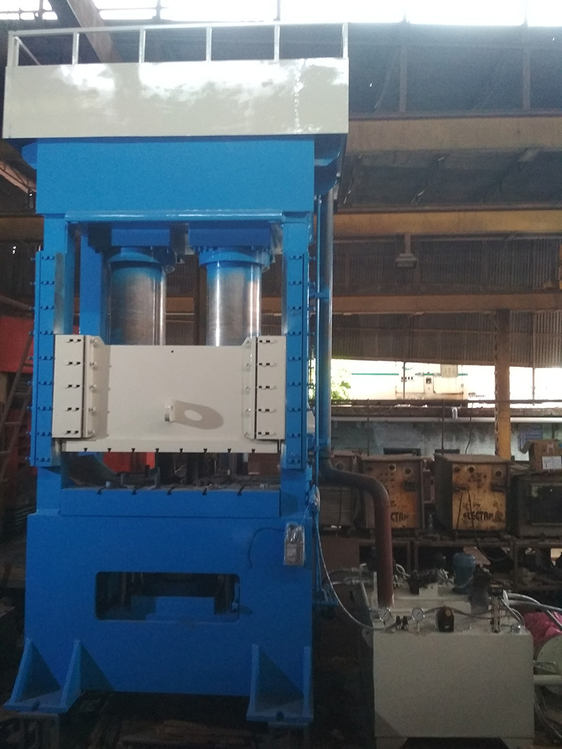 1200TON COLUMN TYPE DEEP DRAW HYDRAULIC PRESS (MODEL NO.-1603)
