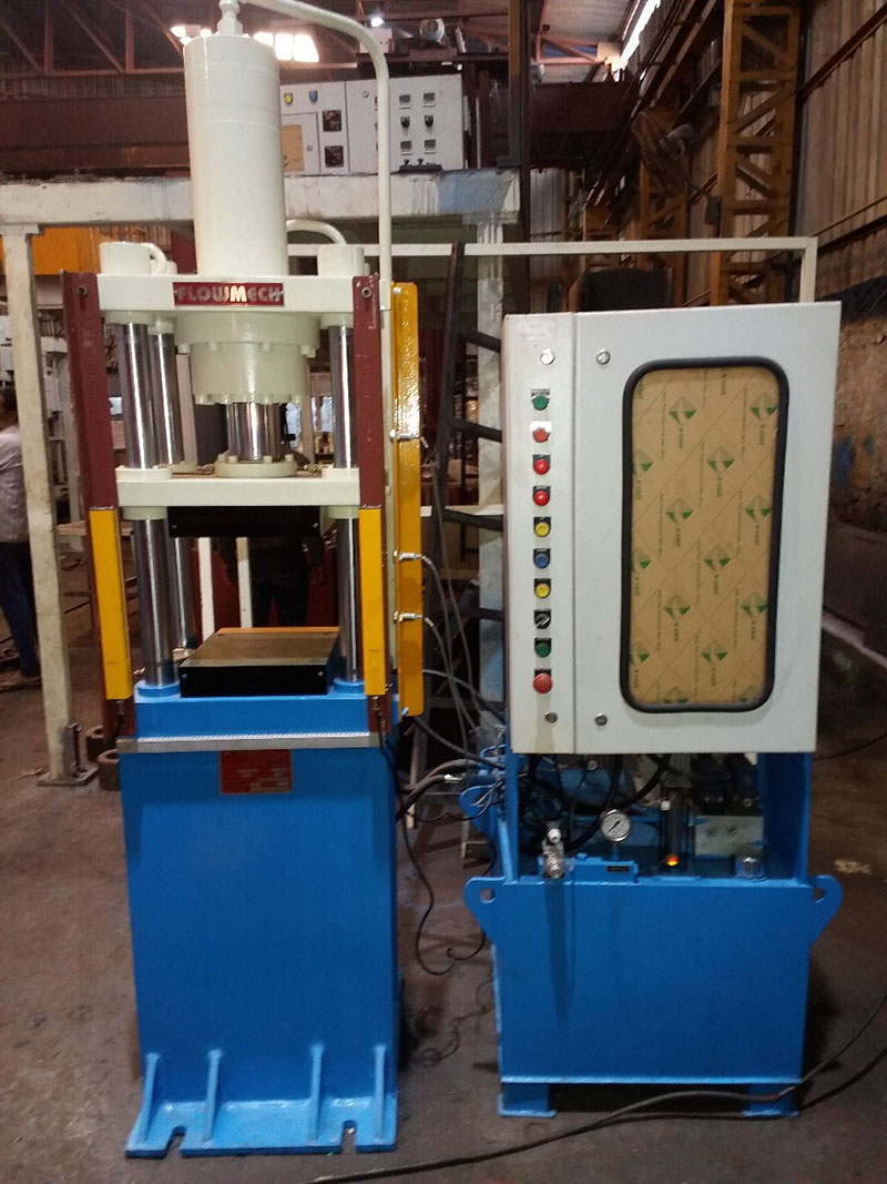 30TON PILLAR TYPE HYDRAULIC RUBBER MOULDING PRESS (MODEL NO.-1699)