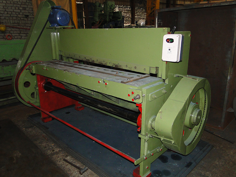 MECHANICAL SHEET SHEARING MACHINE (MODEL NO.-1523)